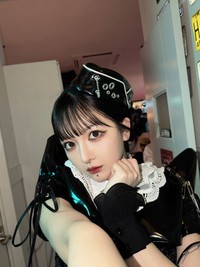 4人組アイドルグループ「yosugala」の君島凪さん（本人の公式Xから）