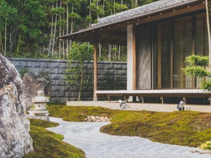 私たちは紫式部や夏目漱石と時を越え、文字を通じてつながっている