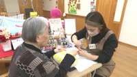 ネイルを通して高齢者らの心のケアを　「福祉ネイリスト」とは　岡山・倉敷市
