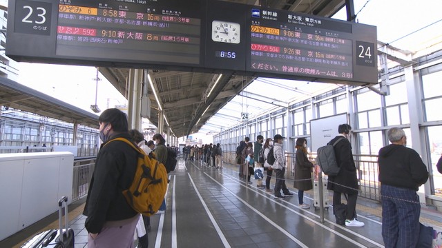 乗車率270％も…Uターンラッシュがピーク　JR岡山駅