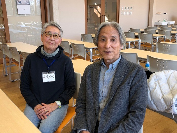 ボランティアさんと協働しているのも大きな特徴。148名の「かわさき犬・猫愛護ボランティア」。左：渡辺昭代さん　右：森茂樹さん