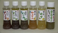 「“瀬戸内産”にこだわりました」 小豆島の醤油・佃煮メーカーが新ドレッシングを発表　香川