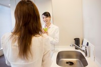 職場の給湯室で…（Paylessimages/stock.adobe.com）※画像はイメージ