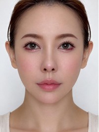 (左側の顔で左右対称にした顔）上原さくらのアメーバブログから