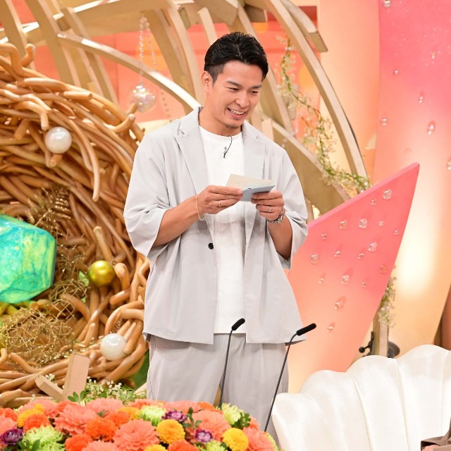 妻への手紙を読むプロキックボクサー・林京平＝「新婚さんいらっしゃい！」ⓒABCテレビ.jpg