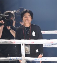 亀田和毅の試合前にリングに登場した島田紳助氏さん＝5月撮影