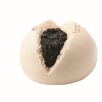 北海道産小豆のこしあんまん（ごま風味）