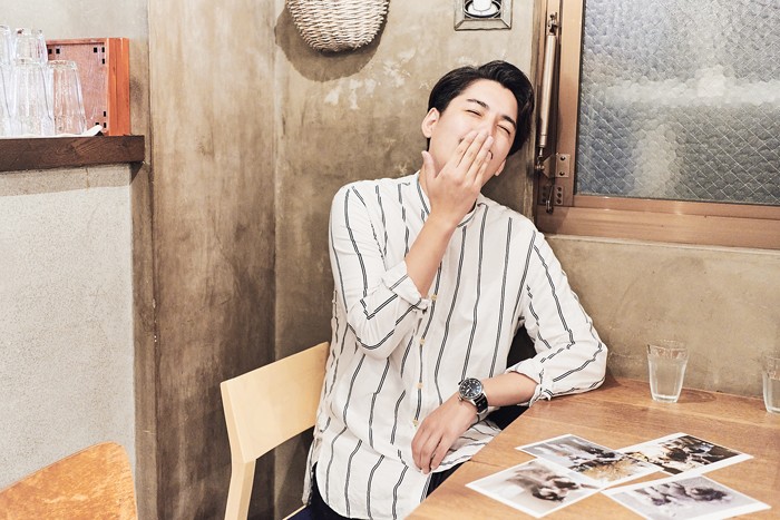 「なぜかデイジーは僕の顔の上にあごを乗せてくる」といとおしそうに話す