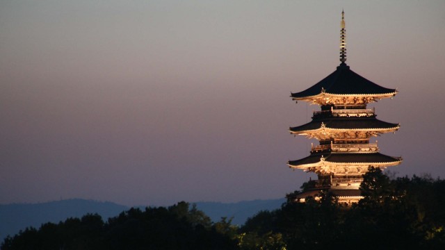 備中国分寺五重塔　年末年始にライトアップ　年越しの瞬間も　岡山・総社市