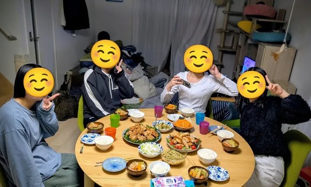 キャベツのポトフやお好み焼き、ネギの豚肉巻きなど…野菜をフル活用した夕飯／雪枝さん提供