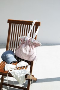 Swimwear ¥21,780 / Cap ¥6,930
