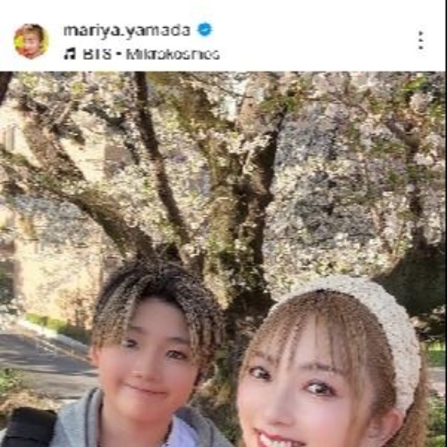 中学2年生になった長男・崇徳さん（左）と過ごす日々も発信（山田まりやインスタグラム@mariya.yamadaより）