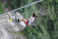 偉いお坊さんはバンジージャンプをしても脳波が乱れないと噂だが…