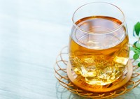 水の代わりに「麦茶」を食パンに吹きかけるのもおすすめ※画像はイメージです（Wakko/stock.adobe.com）