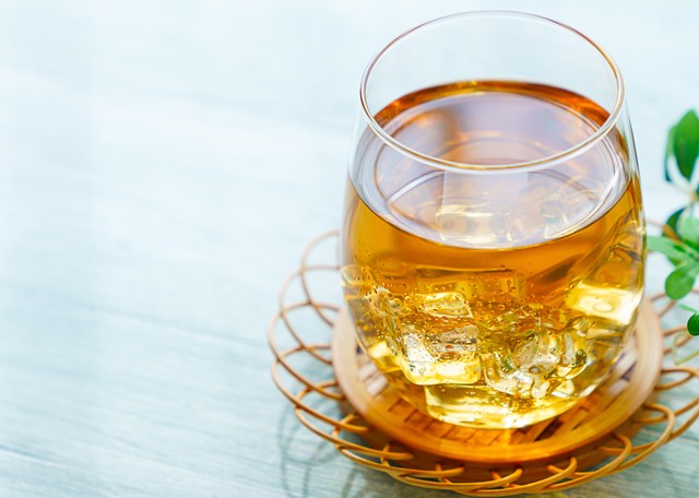 水の代わりに「麦茶」を食パンに吹きかけるのもおすすめ※画像はイメージです（Wakko/stock.adobe.com）