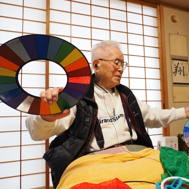 ディスク（円盤）を使ったマジックも