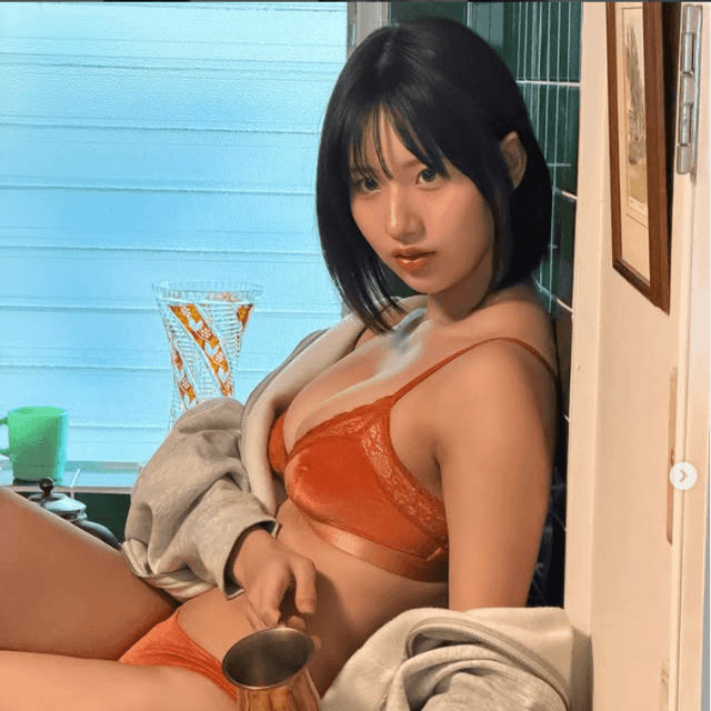 「FLASH」（26年4月28日発売号）に登場した髙峰じゅりのオフショット　本人のインスタグラム（@takamine_juri）より