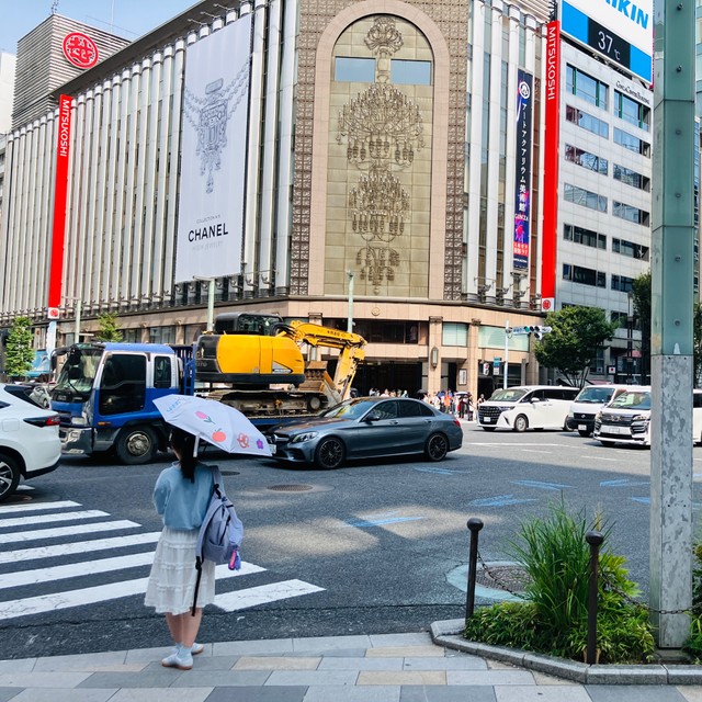 銀座四丁目の交差点も…（ミド建築・都市観測所さん提供）