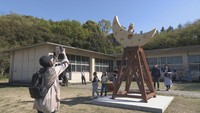 「月への道」（香川・坂出市沙弥島）／レオニート・チシコフ