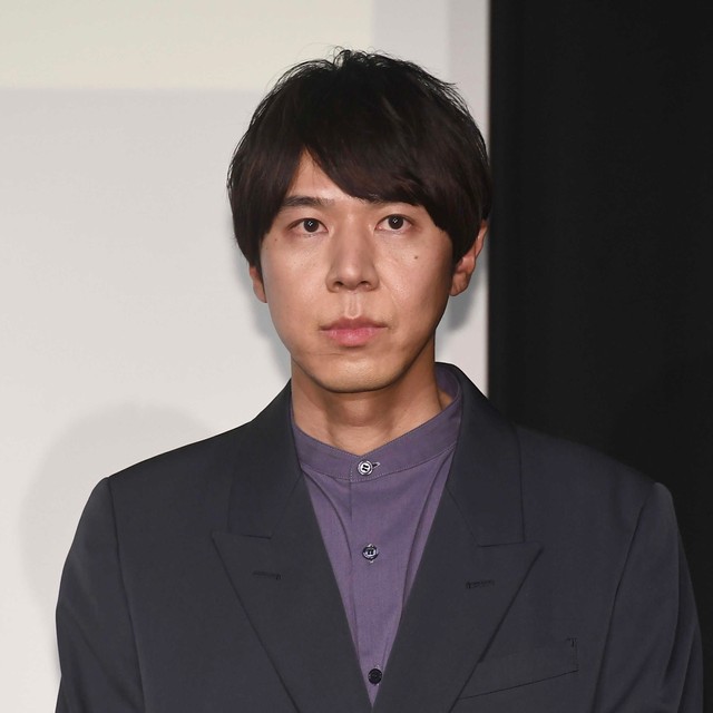 お笑いコンビ「ロッチ」のコカドケンタロウさん（2021年撮影）