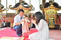 幸せいっぱいの家族写真。だが、この頃には何かをくぐろうと体勢を低くすると、ふらつくようになっていた