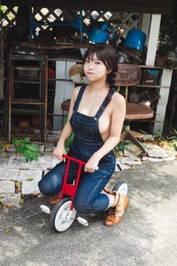 「週プレ」に登場したさくらもも©HIROKAZU／集英社