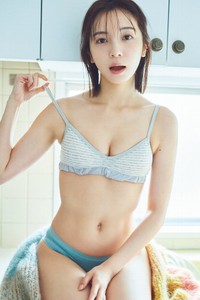 「FLASH」（24年2月27日発売号）に登場した入来茉里ⓒ光文社／週刊FLASH＝写真・熊木優（io）