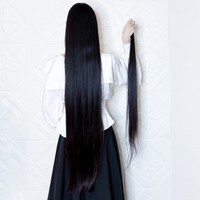 ユーモラスに抜け毛のヘアドネーションを紹介した山田じぇみ子さん（山田じぇみ子さん提供）