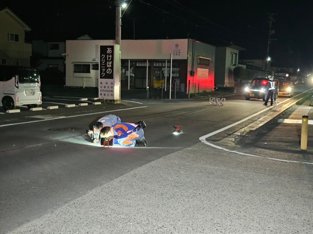 石巻市で８０代とみられる女性が軽乗用車にはねられる事故　宮城
