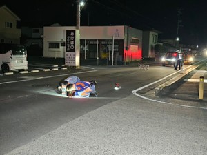 石巻市で８０代とみられる女性が軽乗用車にはねられる事故　宮城