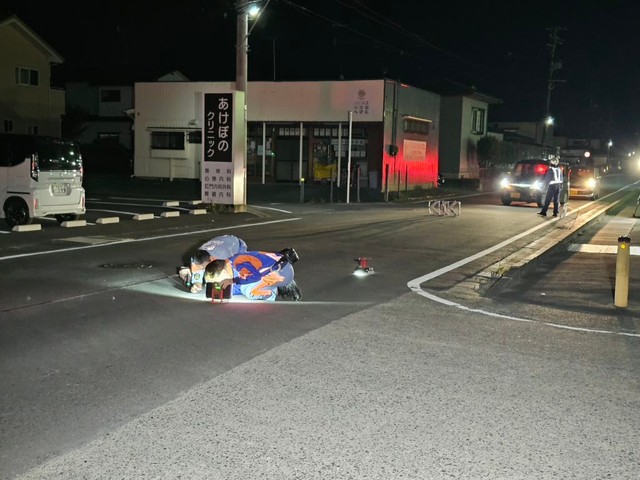 石巻市で８０代とみられる女性が軽乗用車にはねられる事故　宮城