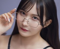 伊織芽衣写真集【オールアザー版】 先行カット　(C)KADOKAWA　　PHOTO/田中智久