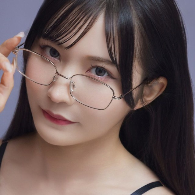 伊織芽衣写真集【オールアザー版】 先行カット　(C)KADOKAWA　　PHOTO/田中智久
