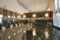太陽館の温泉施設の浴場。 ※高畠町観光協会提供