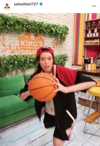 佐藤栞里インスタグラム（＠satoshiori727）より