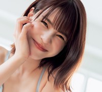 岸明日香「週刊SPA! 」(扶桑社)5月26日号より＝撮影／唐木貴央 ヘアメイク/徳永舞 スタイリング/菊地文子