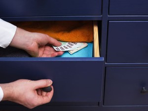 株の相続に時効はある？　「タンス株」の相続税や名義変更、配当金の手続きも解説