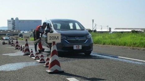スラロームや急ブレーキなど公道ではできない体験を　JAF香川支部が6月6日に実技型運転講習会