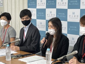 女性の政治家なぜ少ない？　「見えないものにはなれない」を突破する「手本」を考えた