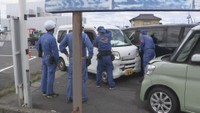 展示車両に衝突した軽自動車　倉敷市大内