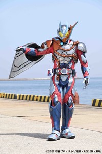 奥智哉が演じる牛島光が変身する仮面ライダーオーバーデモンズ