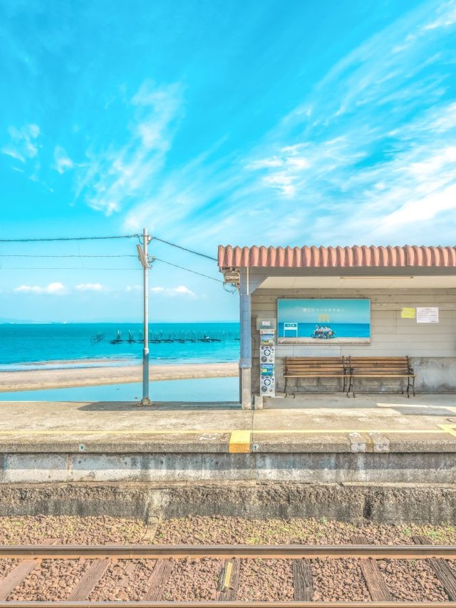 まるで窓のような駅の広告 ※めかぶさん提供