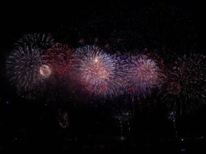 ベランダで知り合い、ゲリラ花火を見た名前も知らない子との出会い