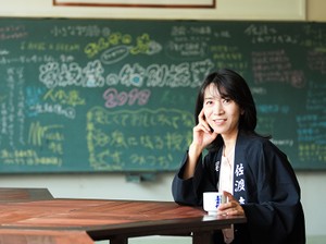 佐渡島から世界へ羽ばたいた老舗酒蔵が今、全国から人を引き寄せる