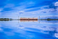 滋賀・近江鉄道の風景。ジブリの「千と千尋」の世界のよう ※長谷川ルウさん提供