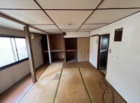 ボロボロだった畳の部屋ですが…。