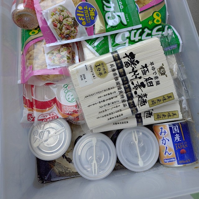 もともとの保存食ケースの様子（高岡防災さん提供）