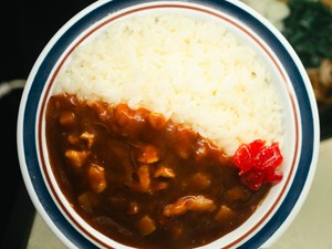付き合って最初の食事、1.5合のカレーを平らげたのが運命の始まり