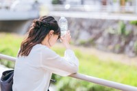 夏に近づくにつれ気をつけなければならないのが熱中症や脱水症※画像はイメージです（buritora/stock.adobe.com）