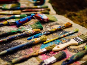 子供の頃から続けている表現活動。「いい歳なんだから」と言われても